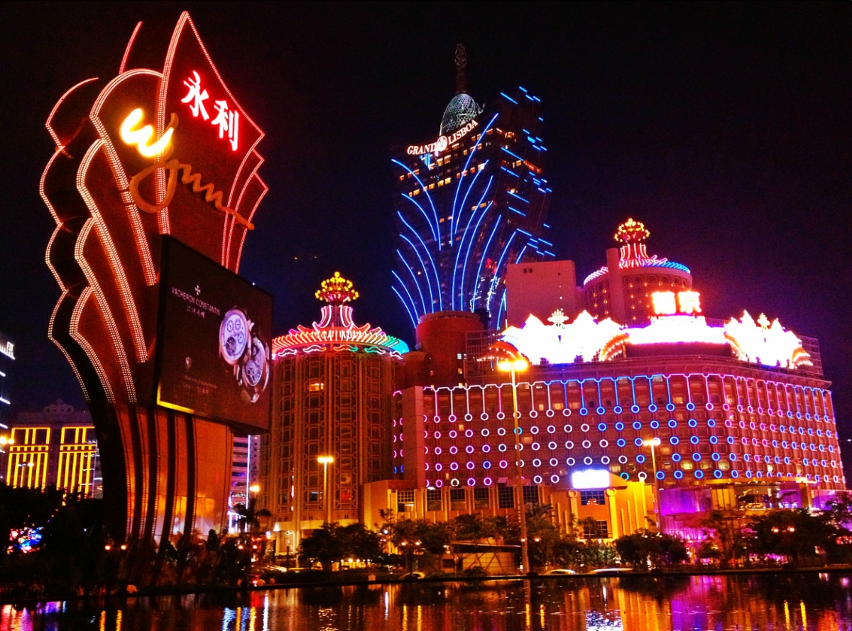 Lights_In_Macau.jpg